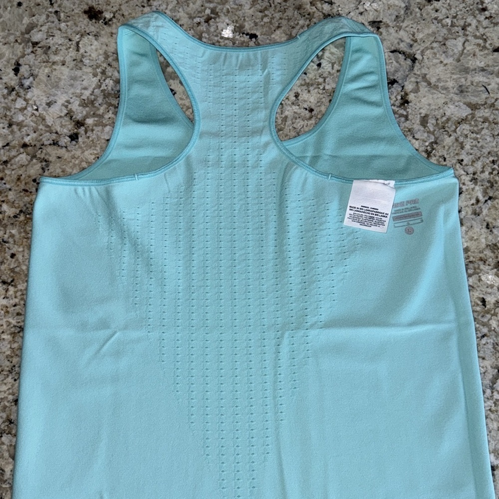NIKE Pro Dri Fit Seamless Racerback - Picture 14 of 14